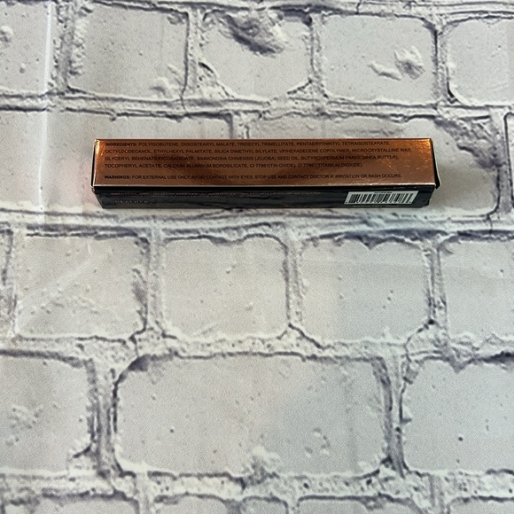 New‎ in box REALHER Lip Gloss I am Brave Silver High Shimmer neutral shine - Picture 5 of 9